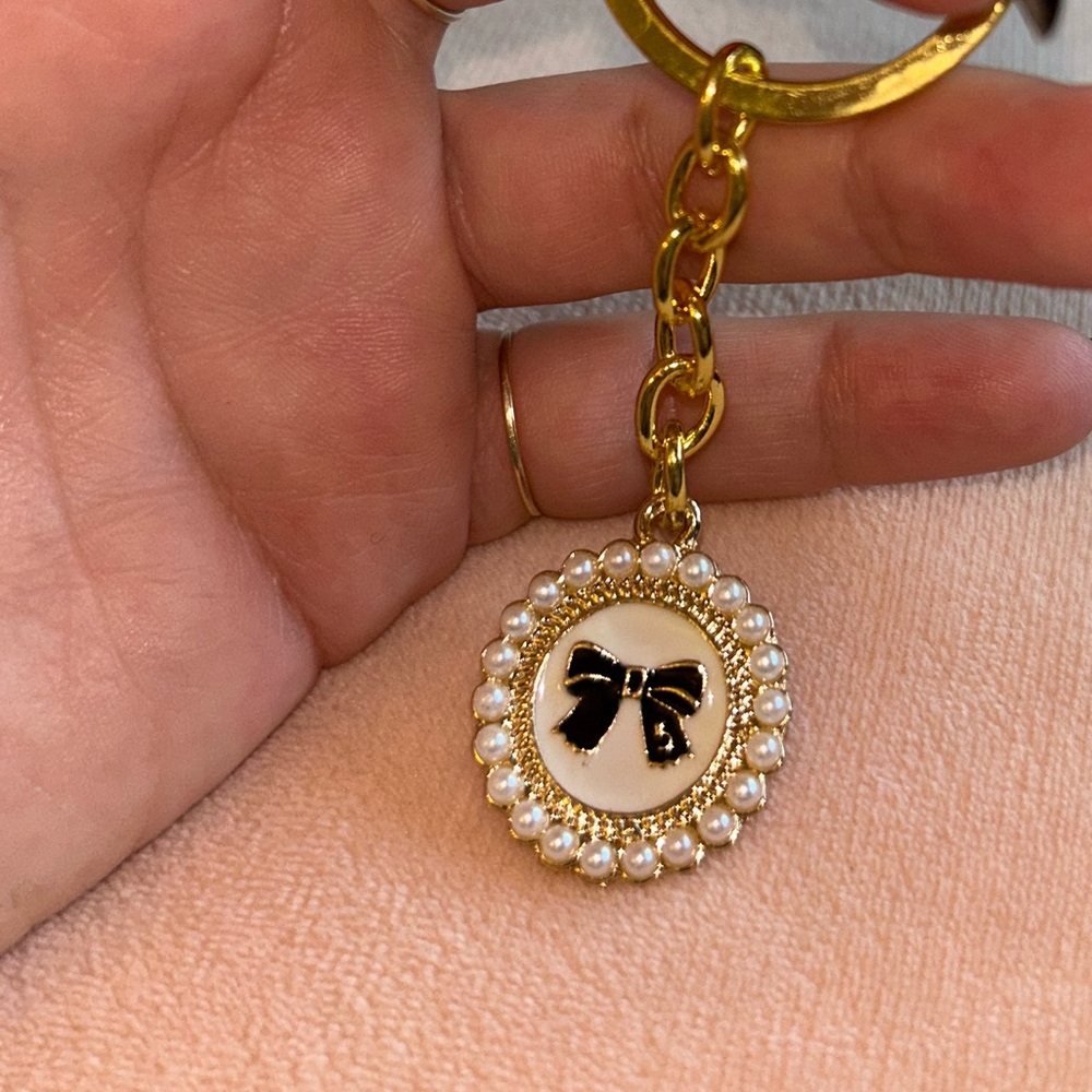 Coquette 🎀 Keychain